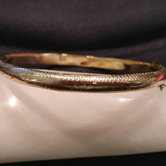 Sterling Bangle washed in Gold - Picture 7 of 8
